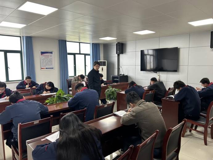 建材公司、檢測公司聯(lián)合開展管理人員業(yè)務(wù)提升考試